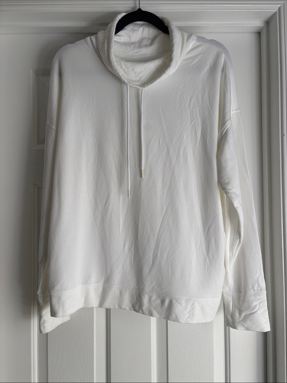 Offline by Aeroe White Funnel Cowl-Neck Pullover Size S